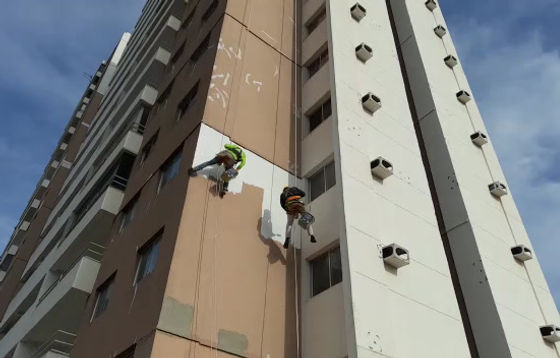 Recuperação de fachada em altura