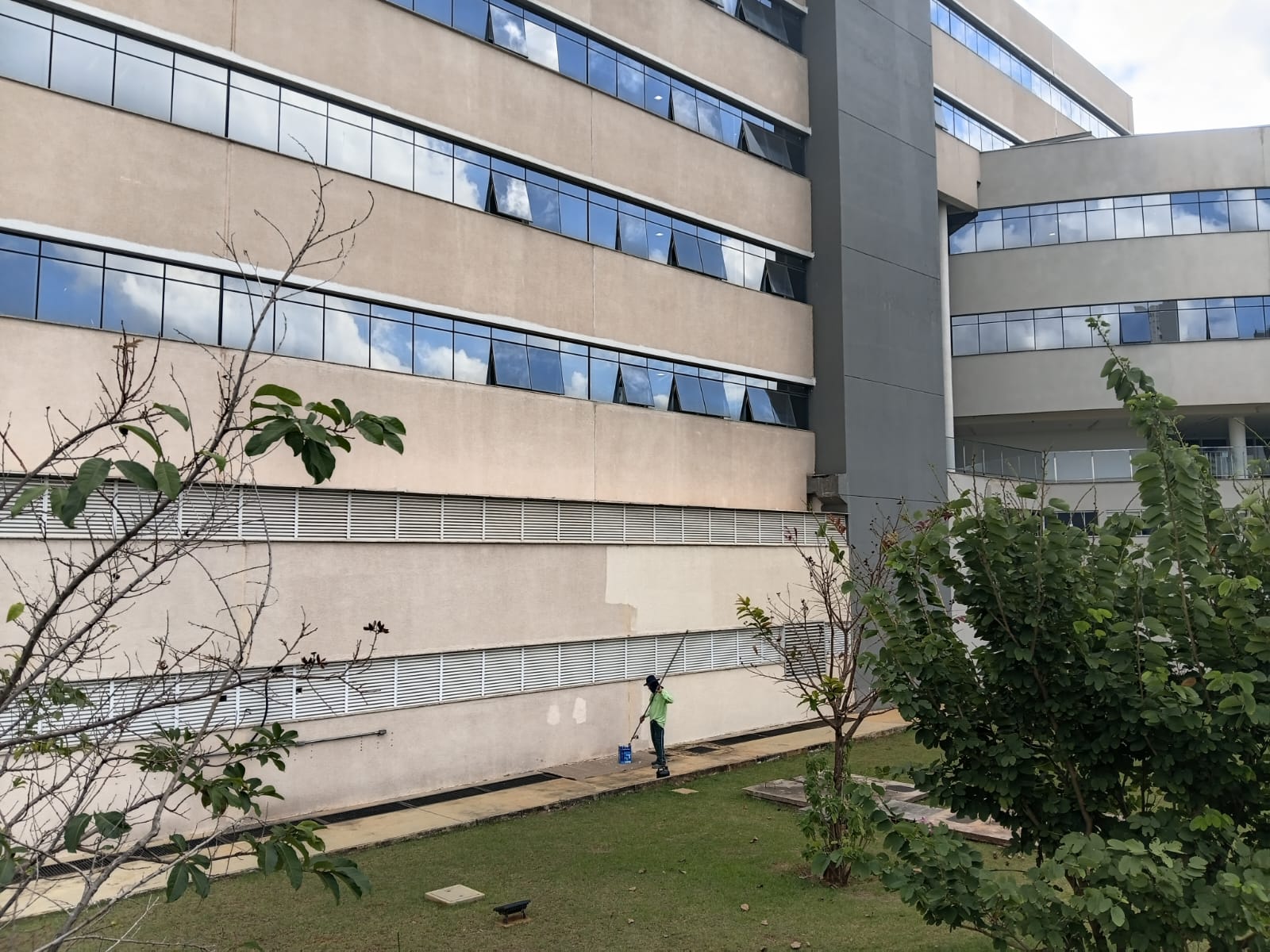 Lavagem e tratamento de fachada
